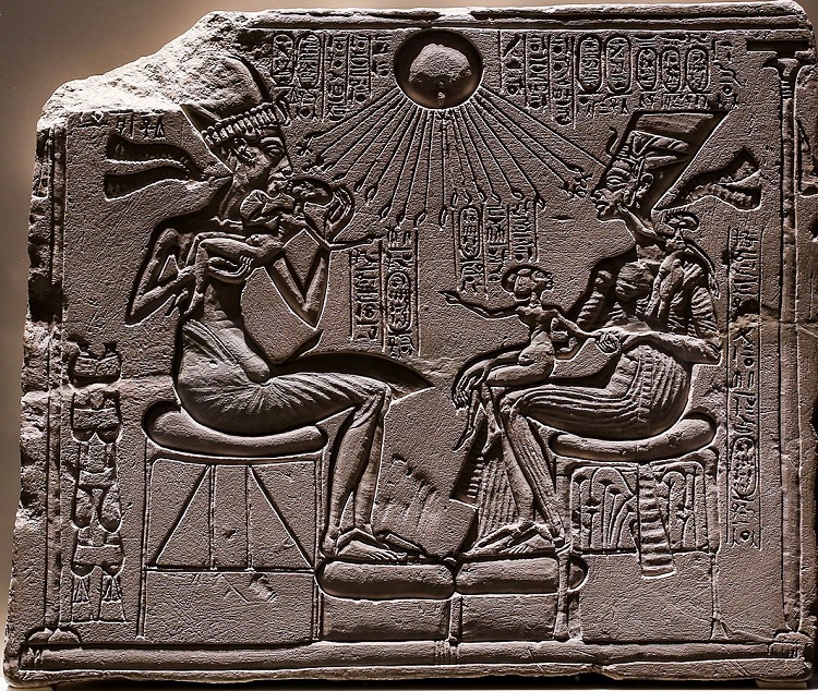 Aquenáton e Nefertiti