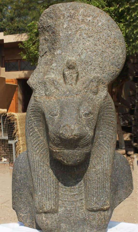 Busto de Sekhmet, deusa da guerra