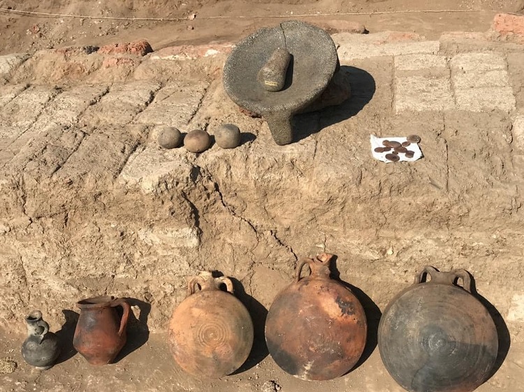 Artefatos encontrados durante as escavações