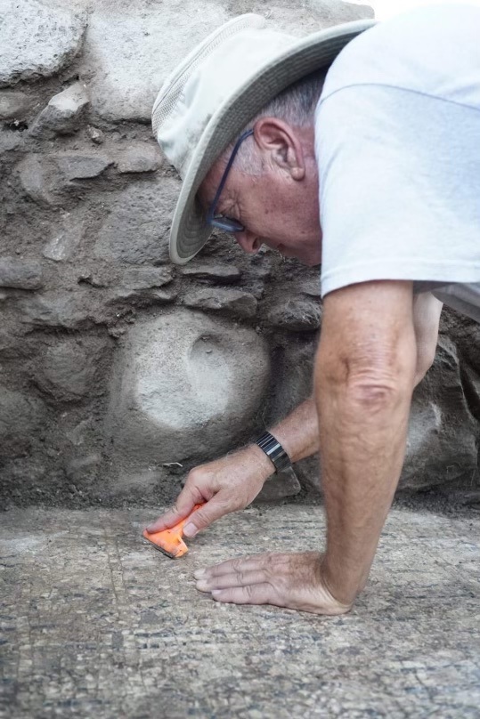 Escavação do mosaico