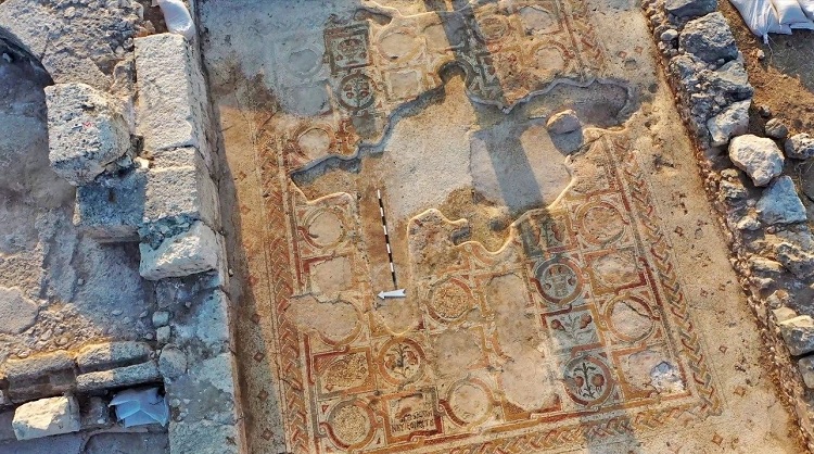 Mosaico encontrado nas ruínas