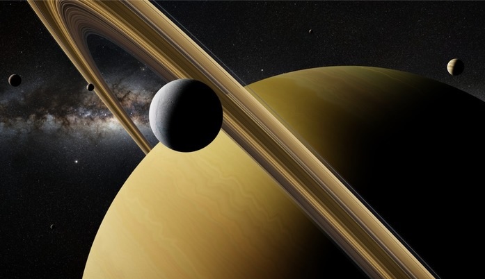Saturno, seus anéis e suas luas