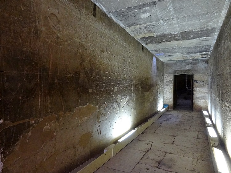 Interior do templo de Seti