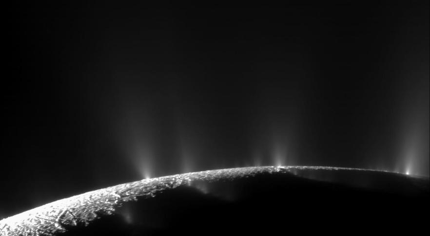 Jatos de vapor em Encélado