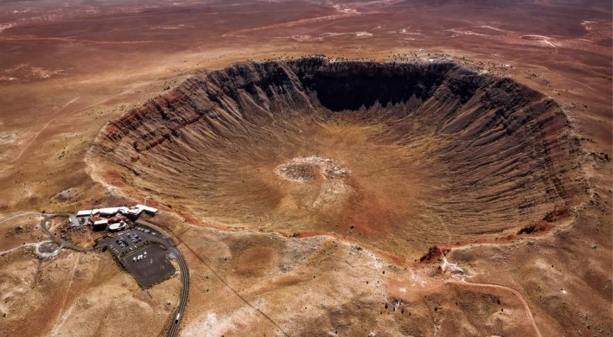 Cratera causada por asteroide