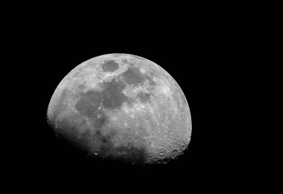 Ex-funcionário da NASA promete revelar um “segredo obscuro” sobre a Lua-0