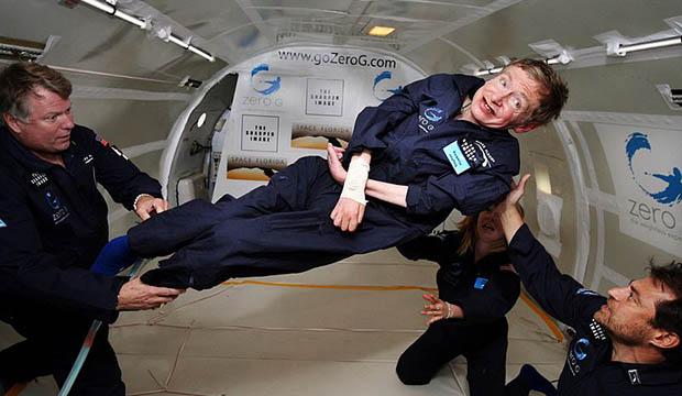 Stephen Hawking vai para o espaço (finalmente!)-0