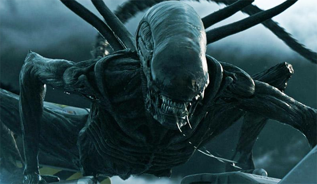 Ator de "Alien" afirma ter contato com extraterrestres-0