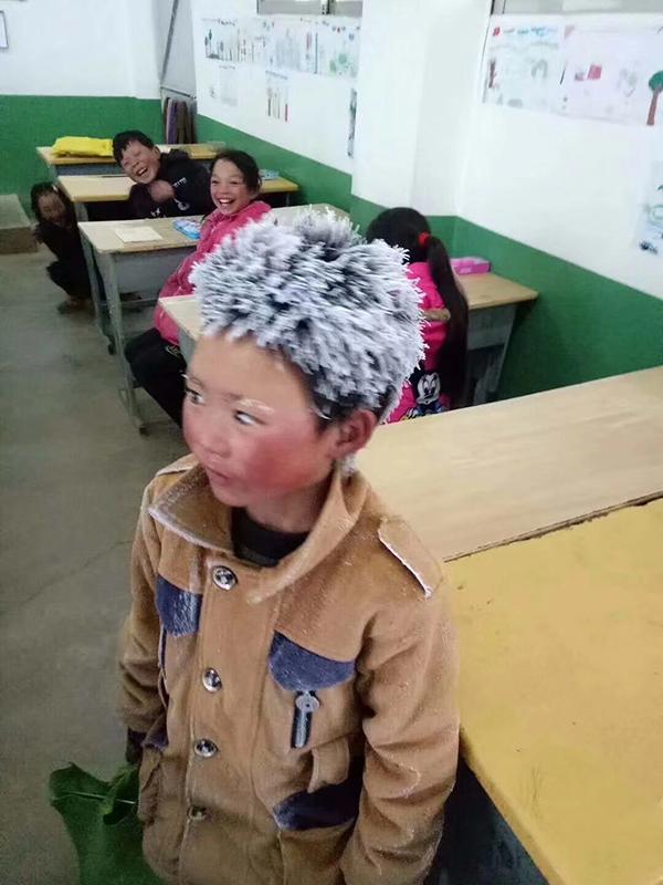 Conheça a história de Wang Fuman, o garoto que chega congelado à escola -0