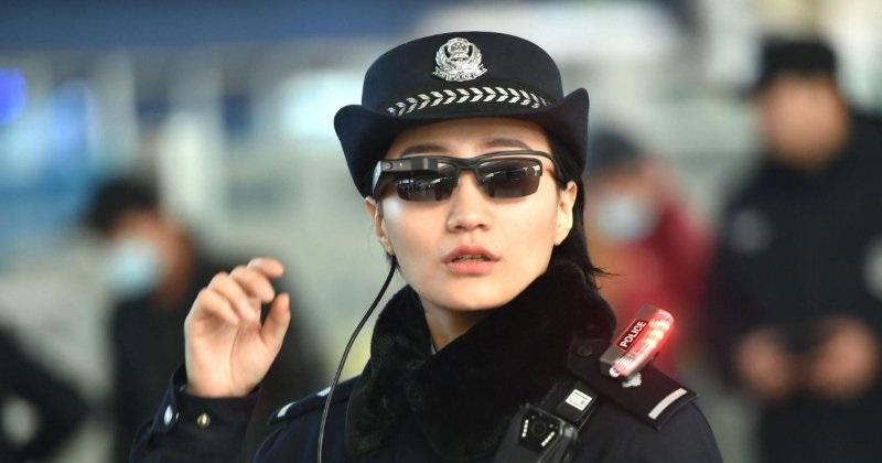 Óculos inteligentes são os mais novos aliados da polícia chinesa-0