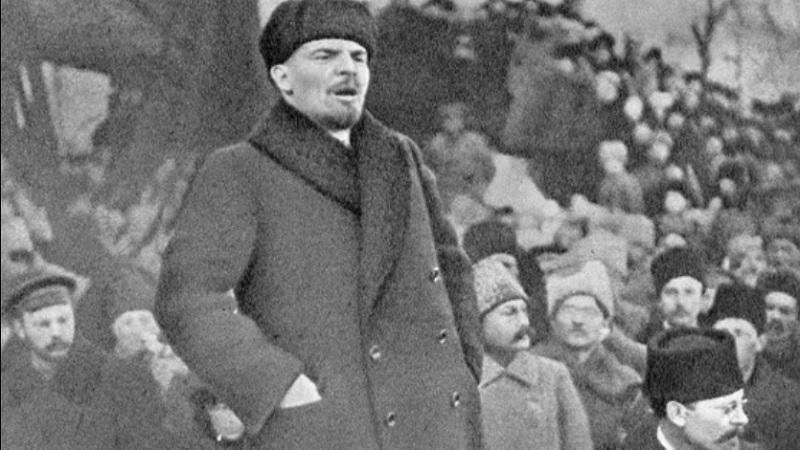 Lenin expõe as Teses de Abril-0