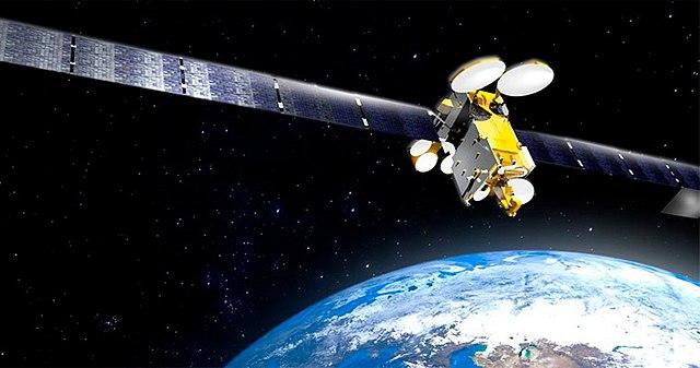 É lançado o primeiro satélite de comunicações-0