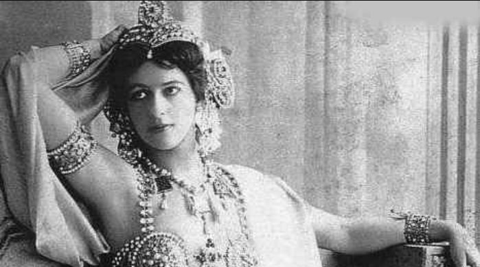 Dançarina Mata Hari é condenada à morte por espionagem na Primeira Guerra-0