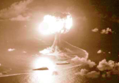 Soviéticos explodem primeira bomba atômica-0