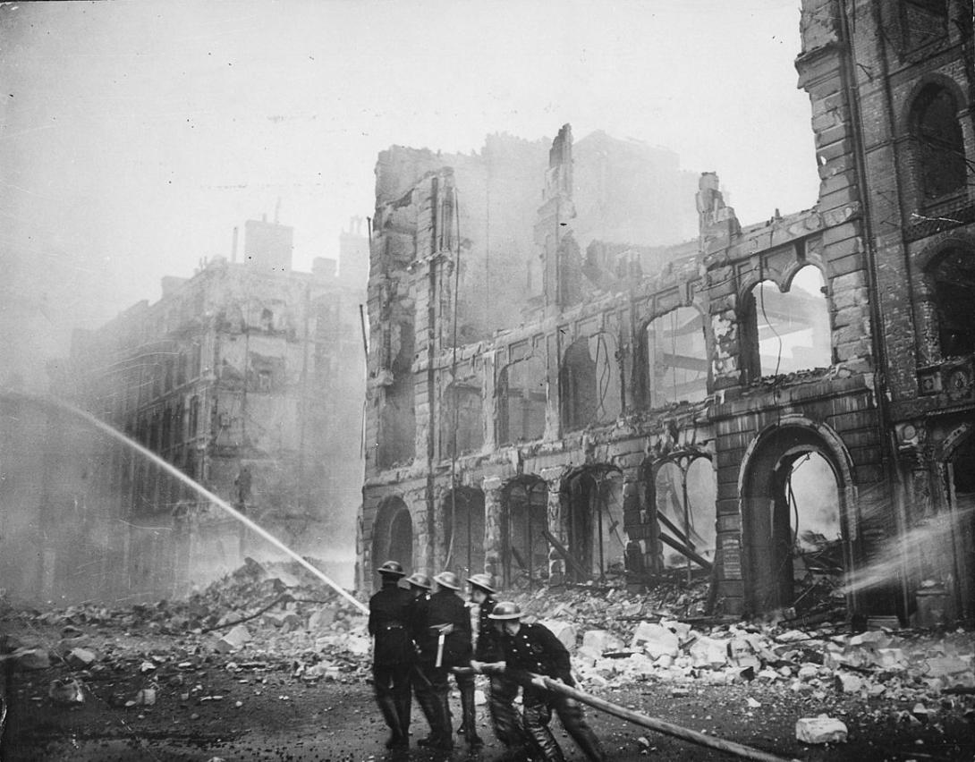 Segunda Guerra: começa a blitz, bombardeio alemão contra o Reino Unido -0