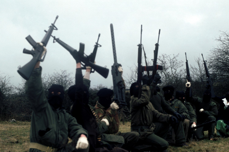 IRA anuncia, oficialmente, seu desarmamento-0
