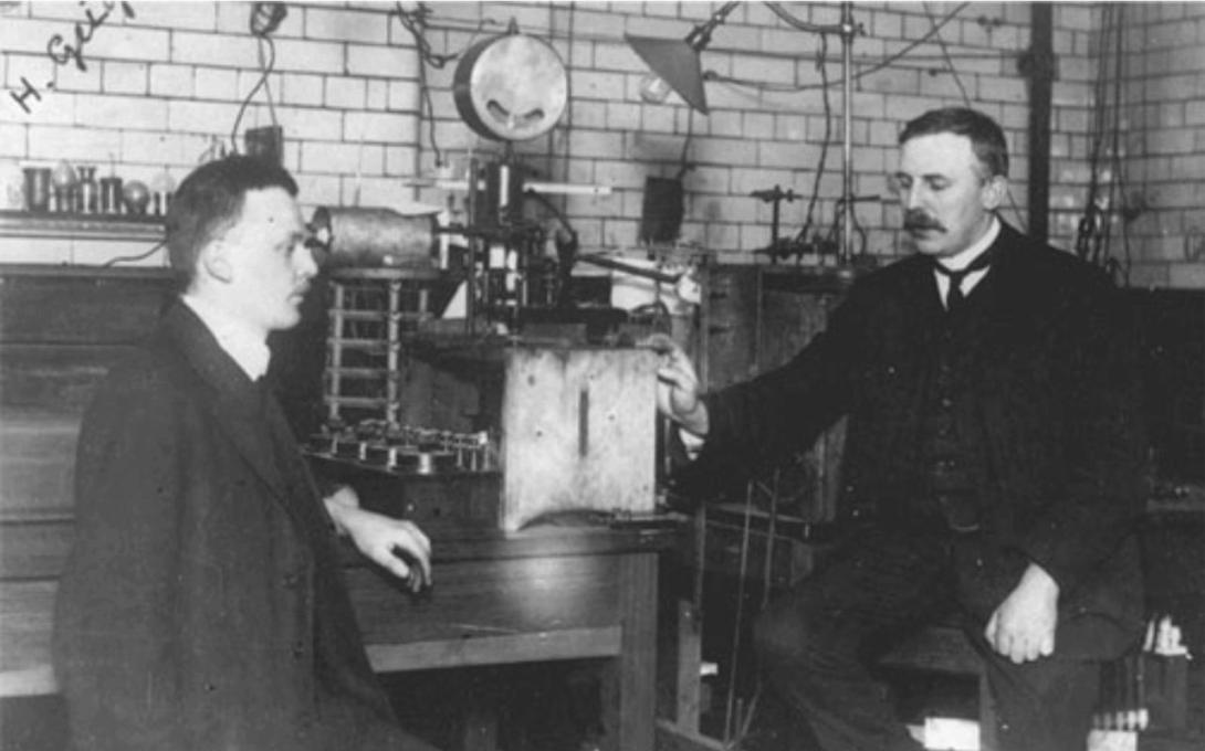 Morre Ernest Rutherford, o pai da física nuclear-0