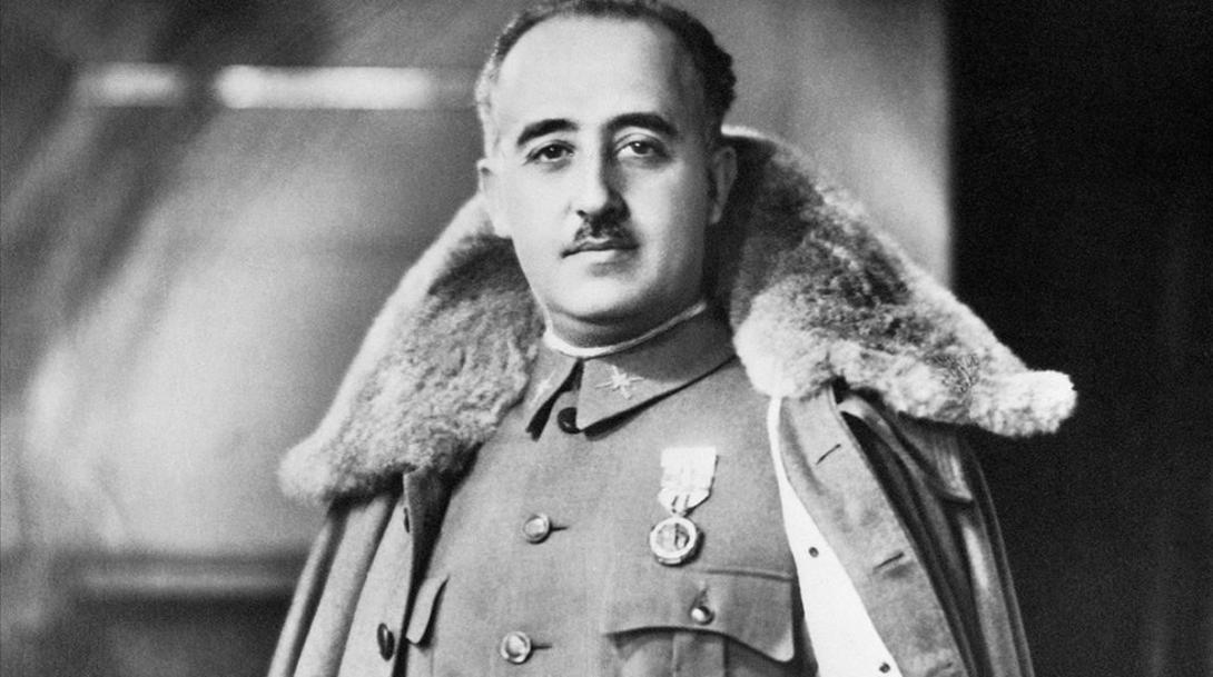 Nasce o ditador espanhol Francisco Franco-0