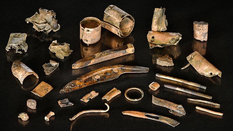 Artefatos de guerreiro de 3300 anos podem revelar mistérios de batalha da Idade do Bronze-0