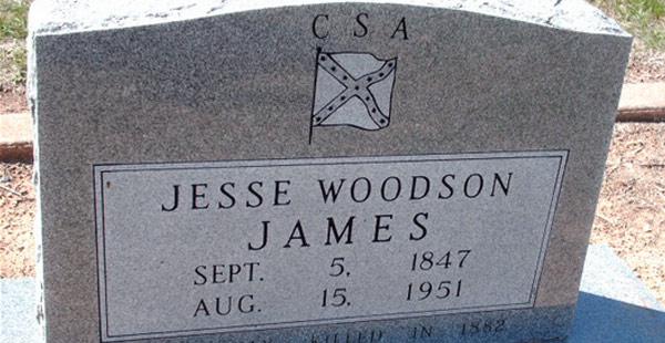 Jesse James é assassinado por dois membros de seu próprio bando-0
