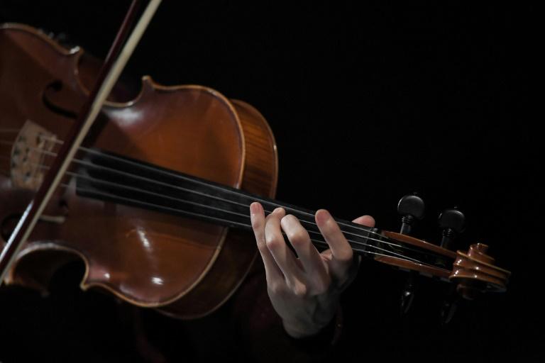 Violino mais caro do mundo é tocado após 70 anos -0
