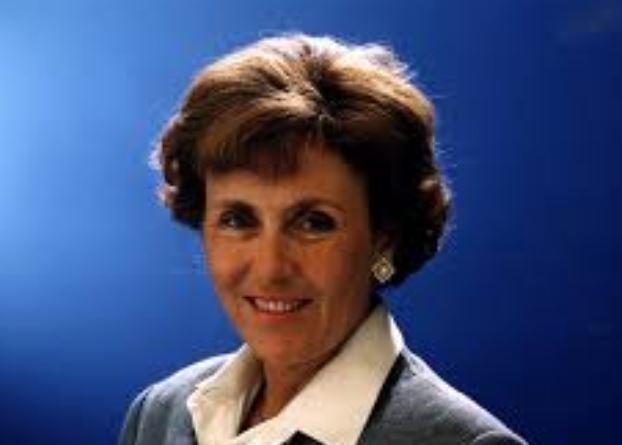 Edith Cresson passa a ser a primeira mulher Ministro da França-0