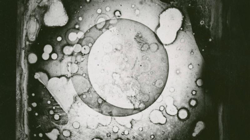 Louis Daguerre registra a primeira fotografia da Lua-0
