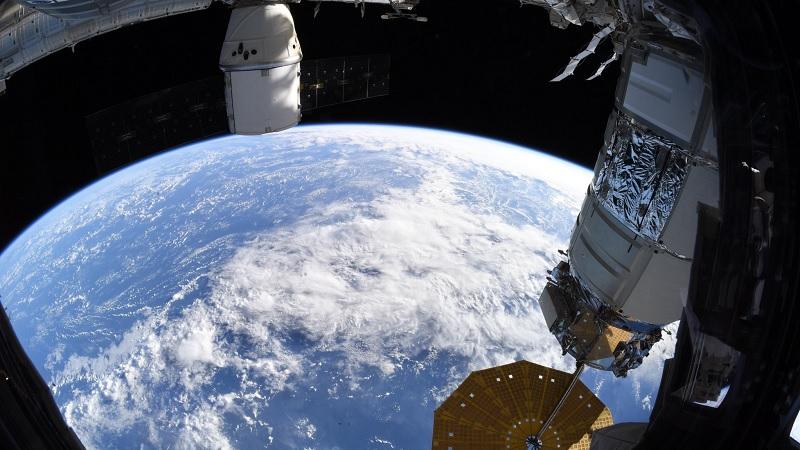 Terraplanistas contestam astronauta da NASA que postou fotos da Terra feitas do espaço-0