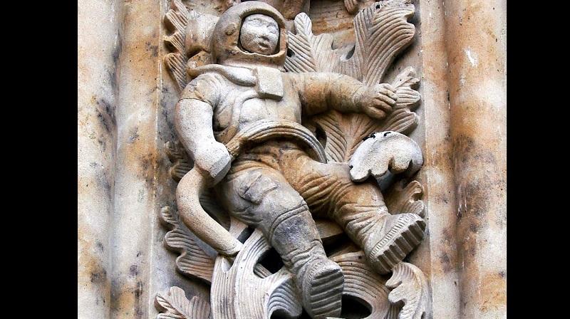 O "mistério" do astronauta esculpido em uma catedral construída há mais de 300 anos-0