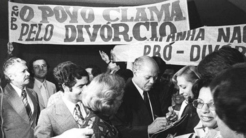 Aprovação da lei do divórcio causou treta e divisão no Brasil -0