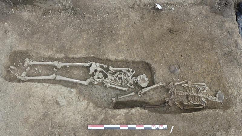 Encontrados 150 túmulos cristãos e sarcófago milenar em antiga cidade romana na França -0