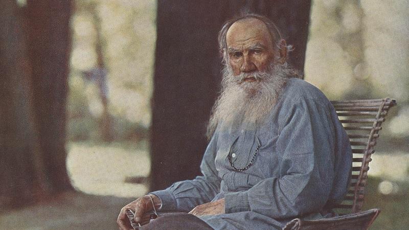 Nasce o escritor Liev Tolstói, considerado o maior nome da literatura russa-0