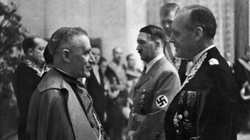 Documentos secretos revelam informações sobre a relação do Vaticano com o Holocausto-0