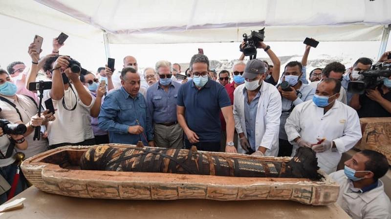 Maldição da múmia? Sarcófago de 2500 anos é aberto no Egito-0