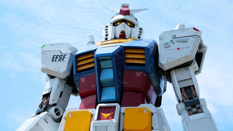 Robô gigante Gundam que se movimenta é apresentado à imprensa no Japão-0