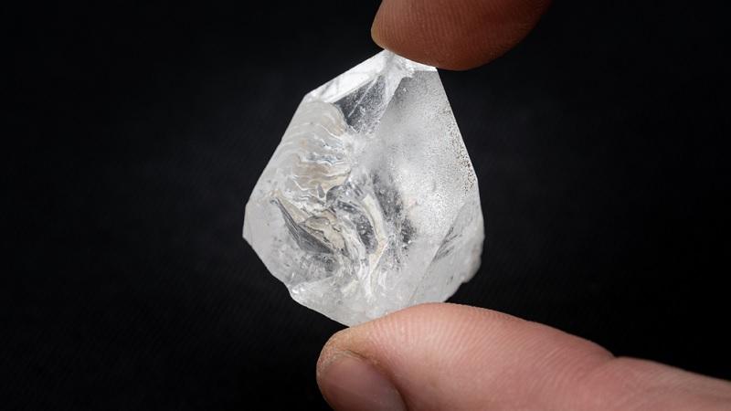 Agricultor encontra diamante avaliado em R$ 450 mil em lavoura na Índia-0