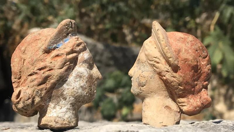 Estatuetas de 2 mil anos representando deuses e mortais gregos são encontradas na Turquia-0