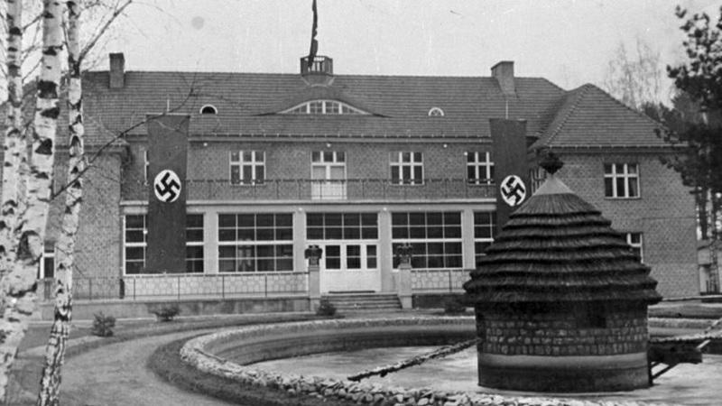 Aos 95 anos, ex-secretária de comandante nazista é acusada de ser cúmplice do Holocausto-0