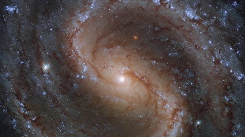 Telescópio Hubble captura uma espetacular imagem da "Galáxia Perdida"-0