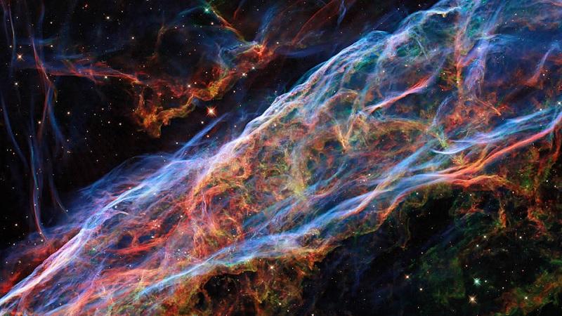 NASA divulga nova imagem espetacular da Nebulosa do Véu-0