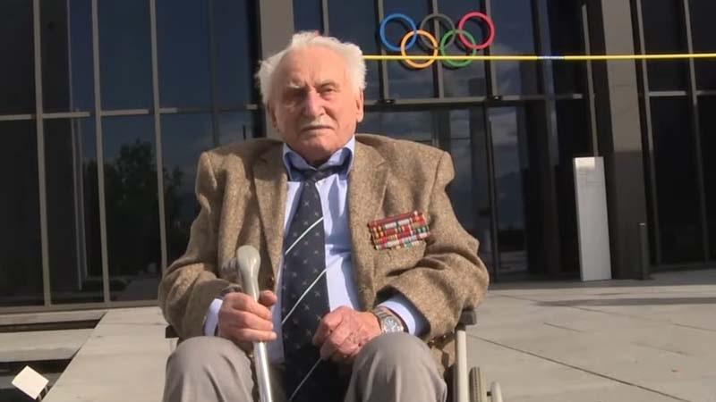 Último soldado que participou da libertação de Auschwitz morre aos 98 anos-0