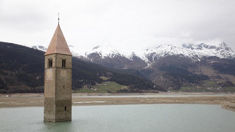 Povoado medieval emerge das águas na Itália após décadas -0