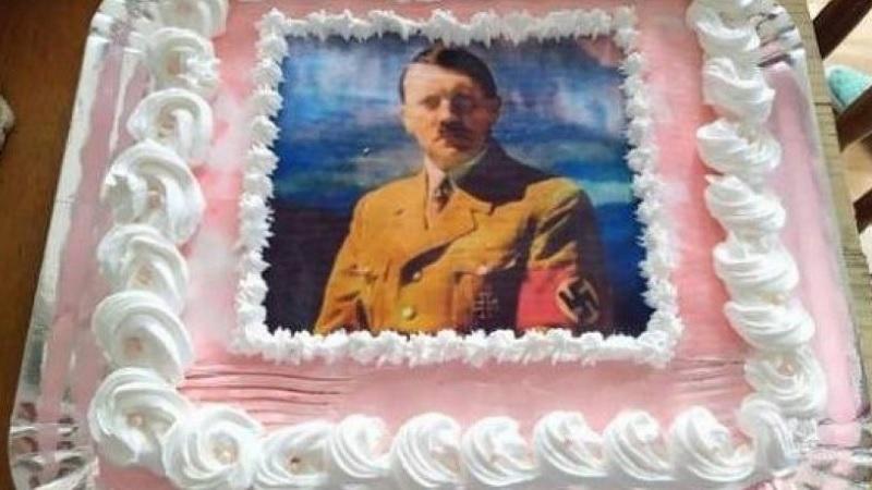 Estudante do RS é denunciada por comemorar aniversário com bolo de Hitler-0