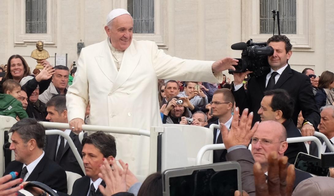 Papa Francisco diz que sexo fora do casamento não é um pecado tão grave-0