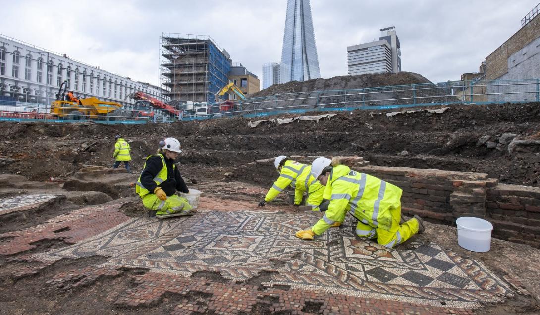 Espetacular mosaico do Império Romano é encontrado em Londres-0