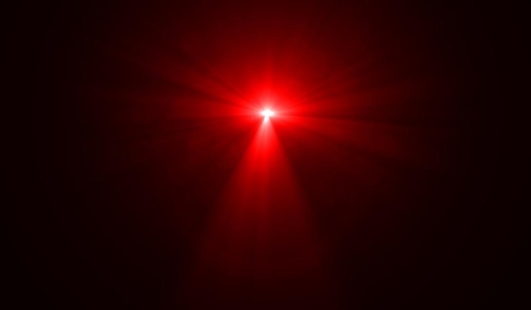 Misterioso brilho vermelho é registrado por um piloto voando sobre o Oceano Atlântico-0