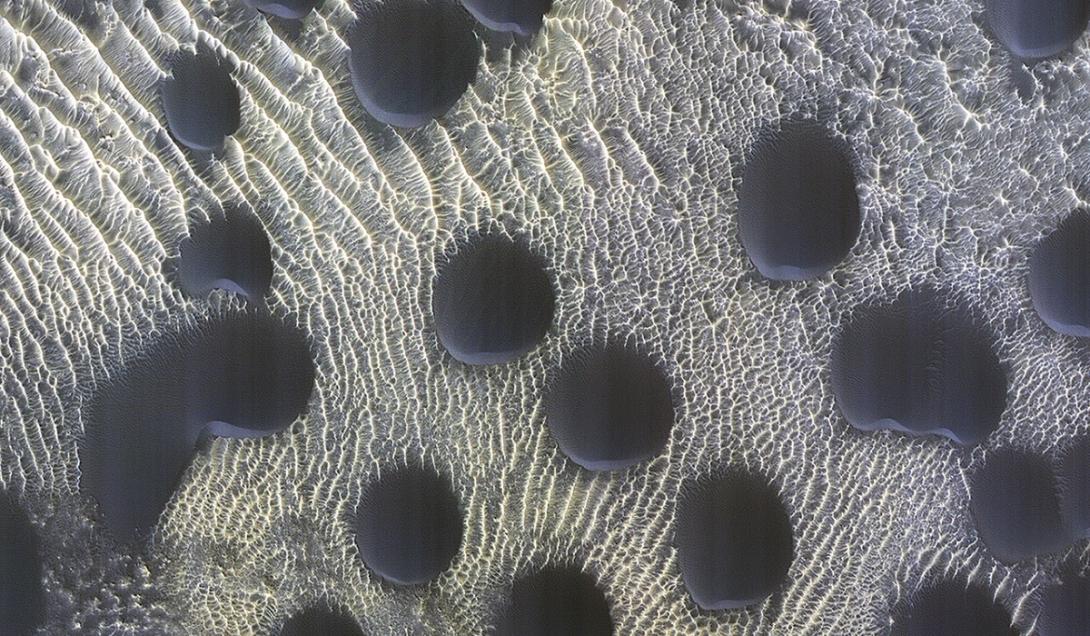 NASA detecta círculos estranhos na superfície de Marte-0