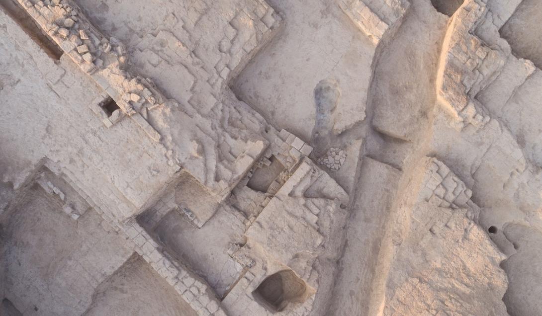 Arqueólogos encontram um palácio perdido e um templo lendário de 4.500 anos-0