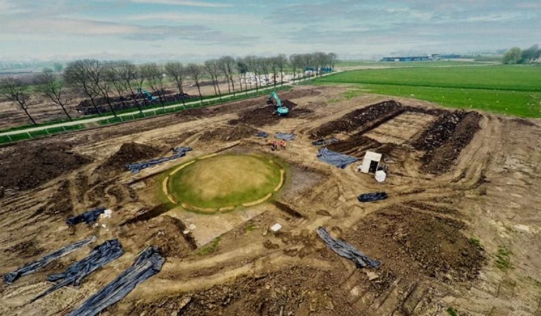 Arqueólogos encontram estrutura parecida com Stonehenge na Holanda-0