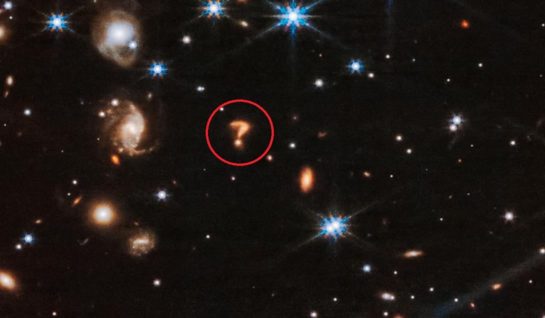 Telescópio James Webb registra misterioso "ponto de interrogação" no espaço-0